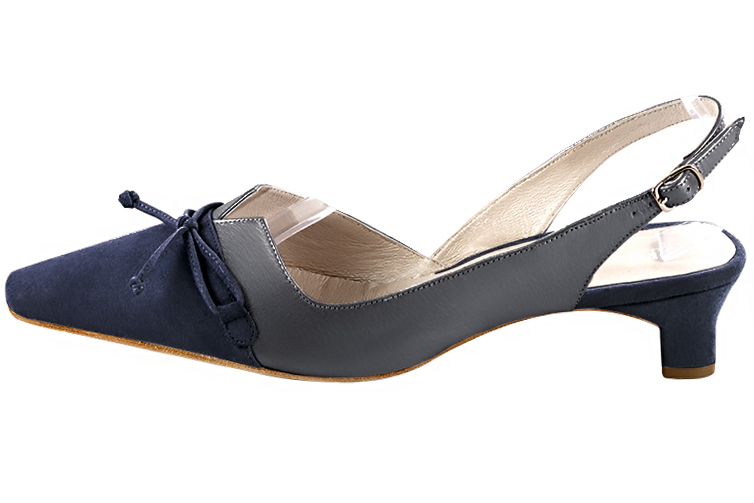 chaussure bleu marine petit talon